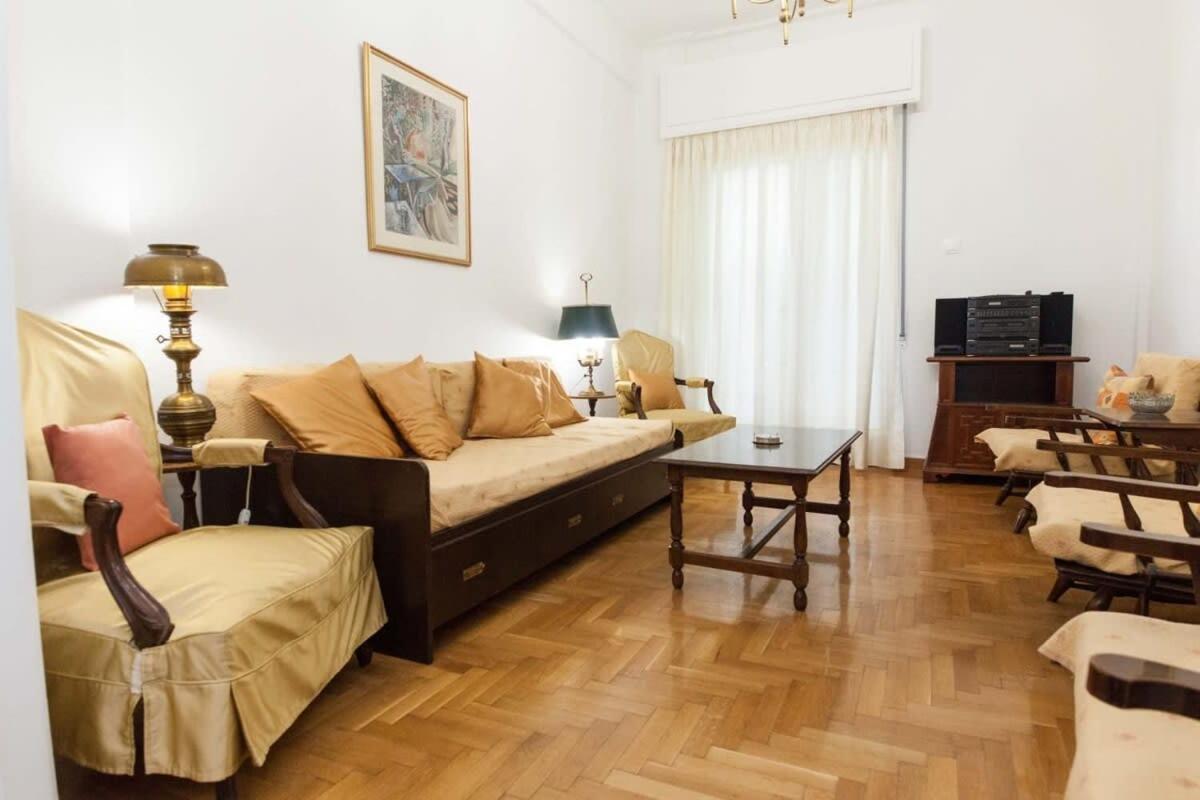 Charming Vintage 2Br Apartment With Balcony In Koukaki Athens Exterior photo