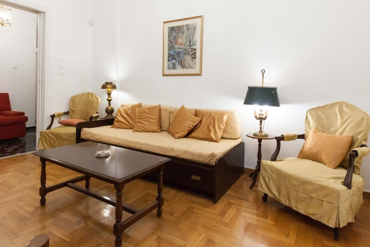 Charming Vintage 2Br Apartment With Balcony In Koukaki Athens Exterior photo
