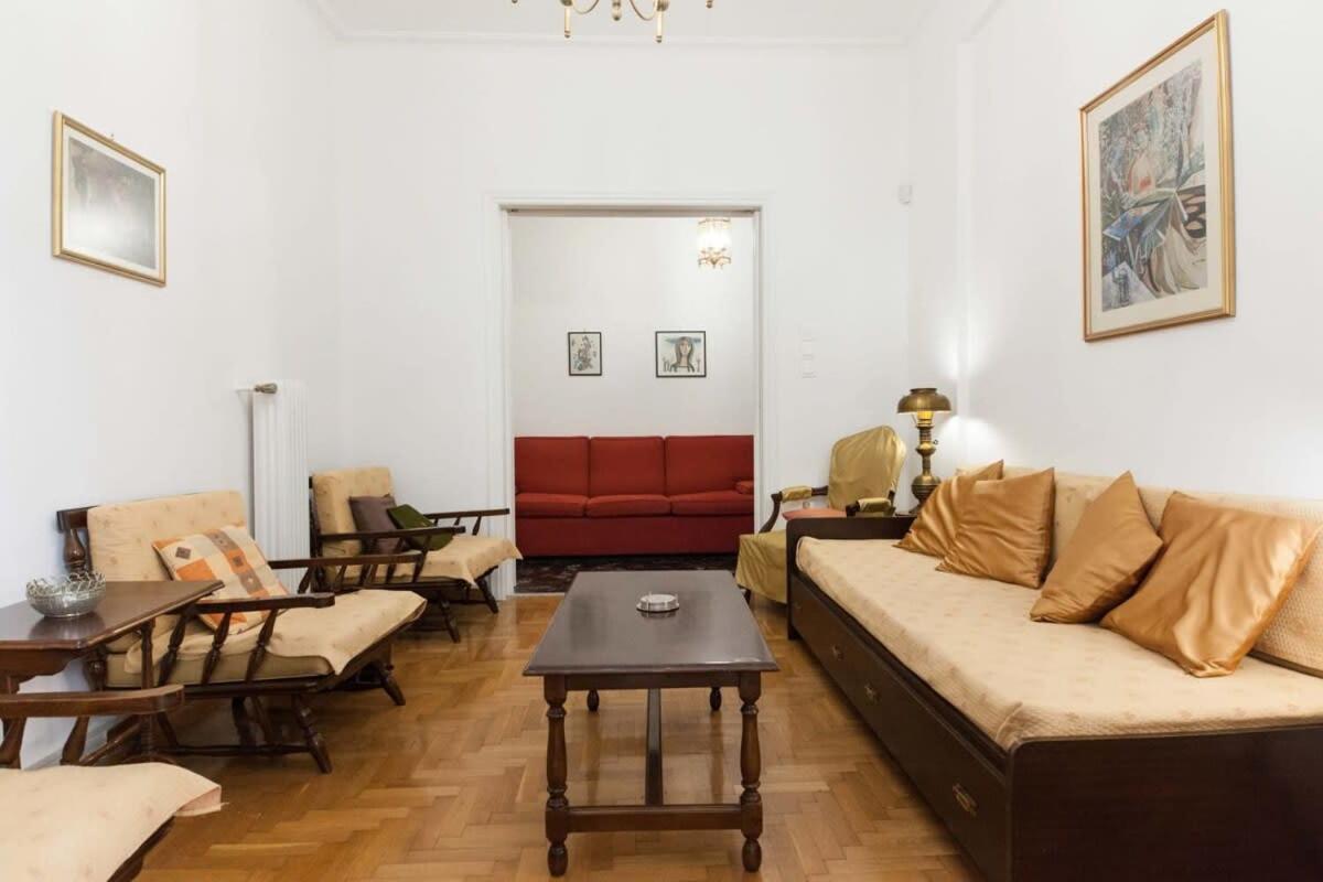 Charming Vintage 2Br Apartment With Balcony In Koukaki Athens Exterior photo